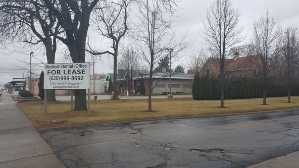 Waukegan Medical Plaza : 1616 Grand Ave, Waukegan, IL 60085